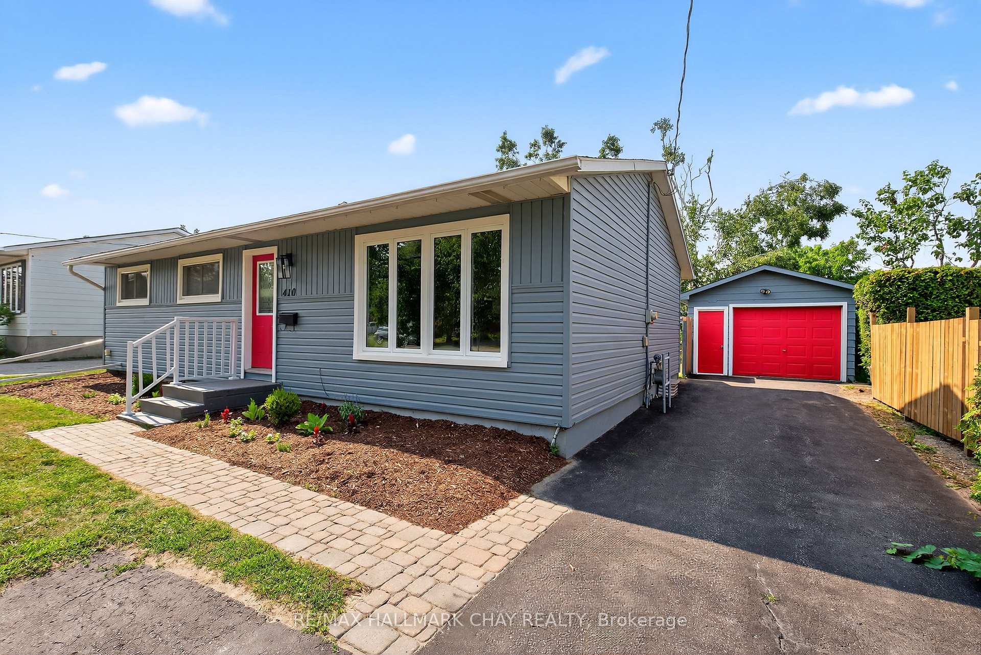 Photo 3 of 410 Arthur Street, Orillia — HOMEH