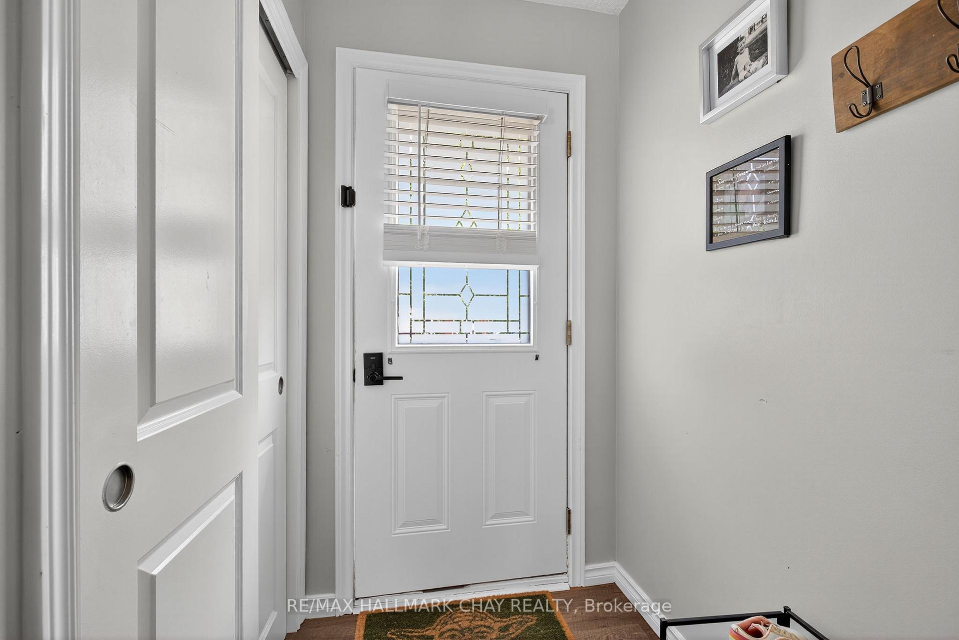 Photo 9 of 410 Arthur Street, Orillia — HOMEH