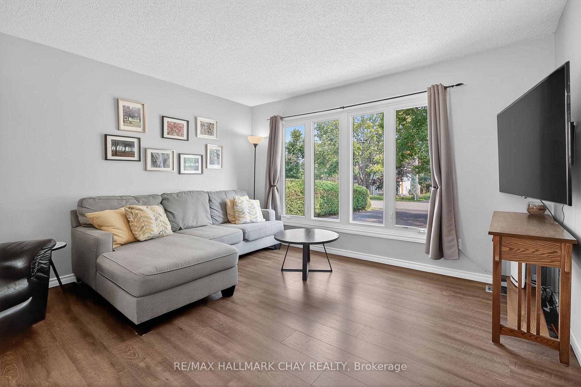 Photo 13 of 410 Arthur Street, Orillia — HOMEH