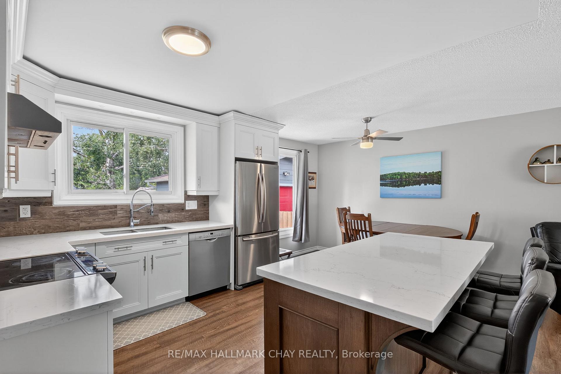 Photo 14 of 410 Arthur Street, Orillia — HOMEH