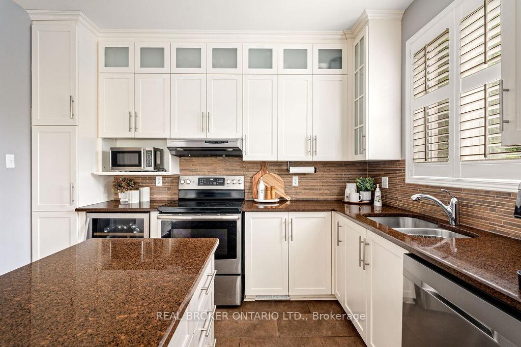 Photo 12 of 1957 Montclair Avenue, Ottawa, Chapel Hill South - Orleans Village — HOMEH
