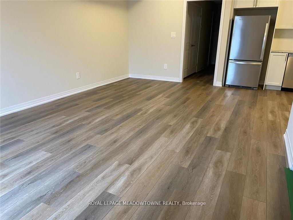 Photo 4 of Unit 131, 1573 Rose Way, Milton, Cobban — HOMEH