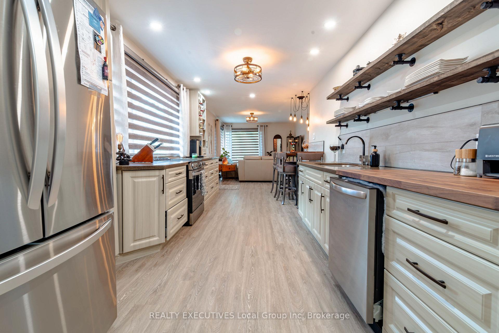 Photo 9 of 48 Lee Avenue, North Bay, Ferris — HOMEH