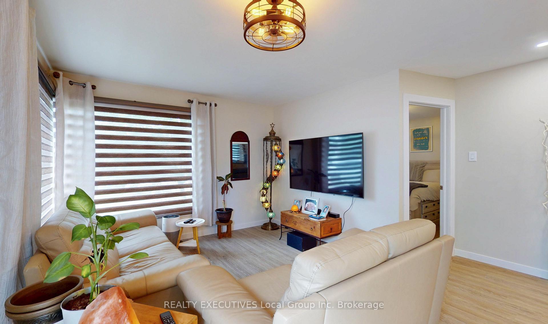 Photo 11 of 48 Lee Avenue, North Bay, Ferris — HOMEH