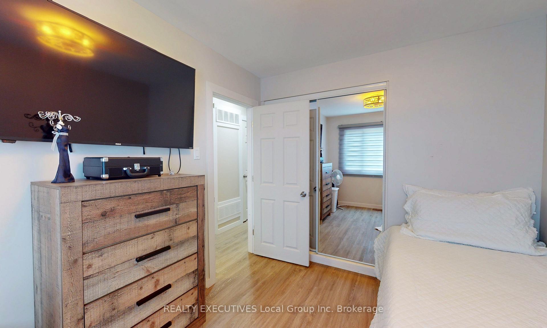 Photo 16 of 48 Lee Avenue, North Bay, Ferris — HOMEH