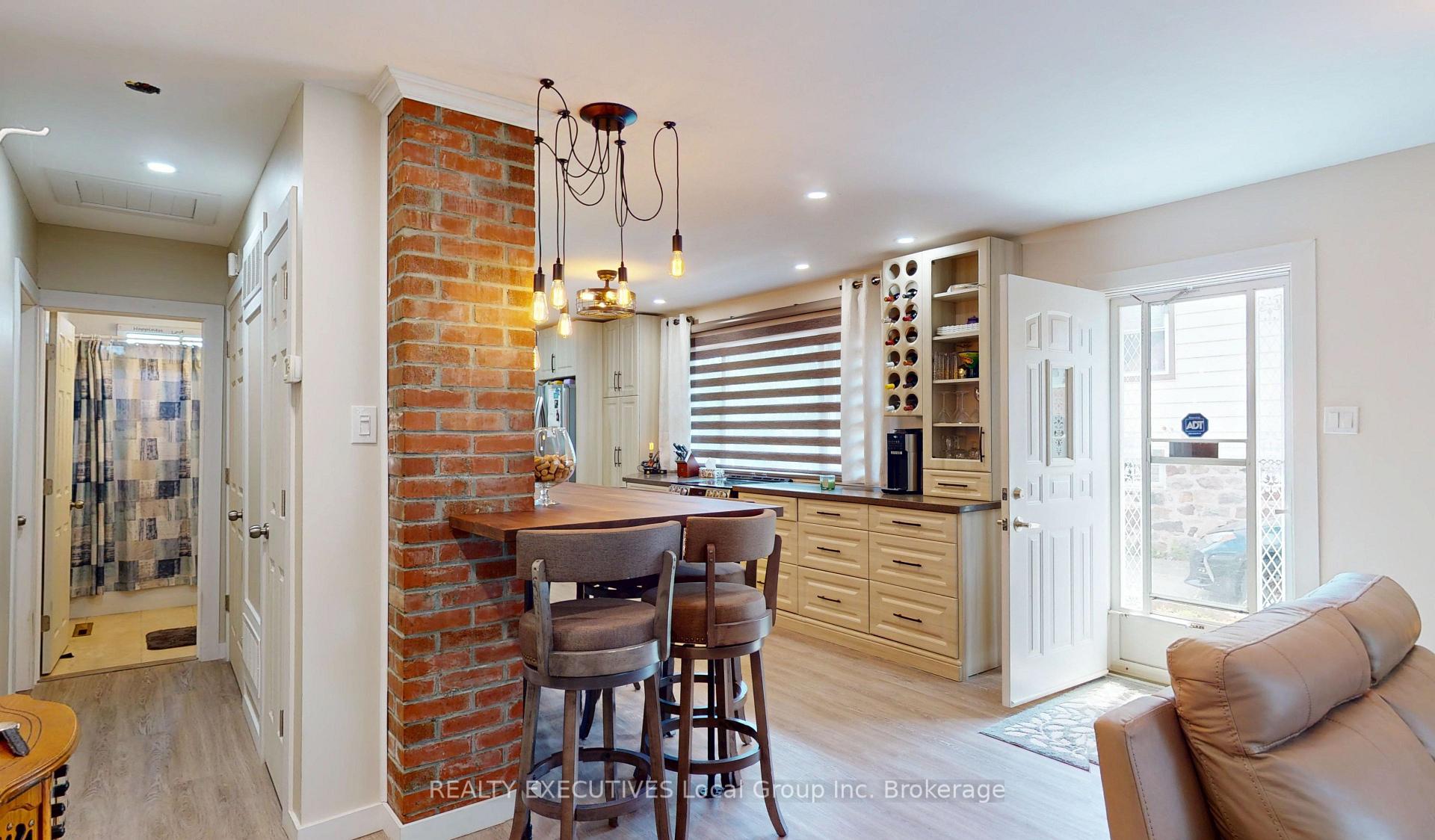 Photo 21 of 48 Lee Avenue, North Bay, Ferris — HOMEH