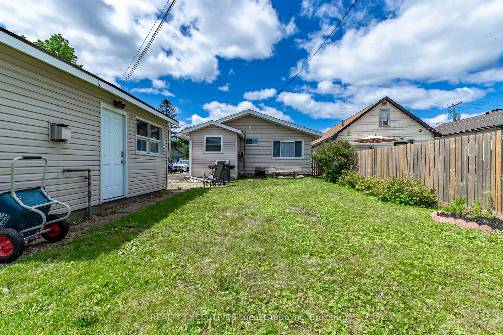 Photo 24 of 48 Lee Avenue, North Bay, Ferris — HOMEH