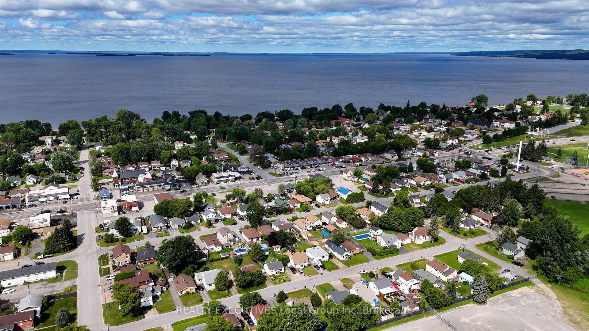 Photo 28 of 48 Lee Avenue, North Bay, Ferris — HOMEH
