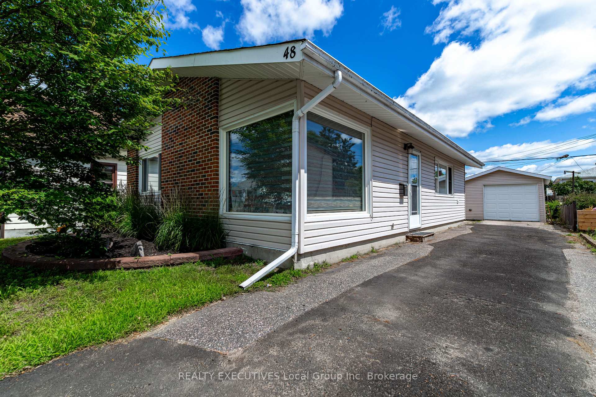 Photo 29 of 48 Lee Avenue, North Bay, Ferris — HOMEH