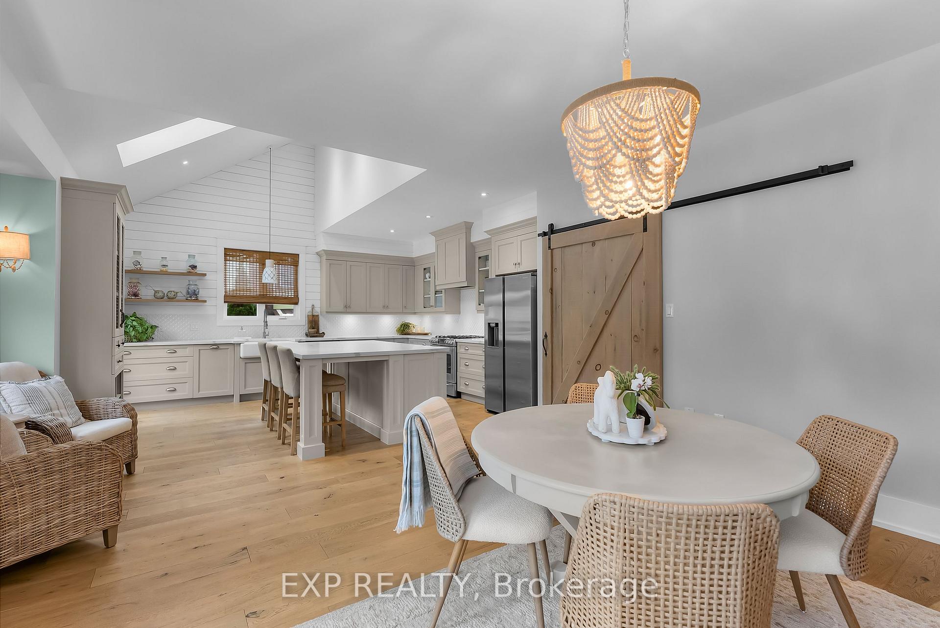 Photo 10 of 2218 Portage Road, Niagara Falls, Church's Lane — HOMEH