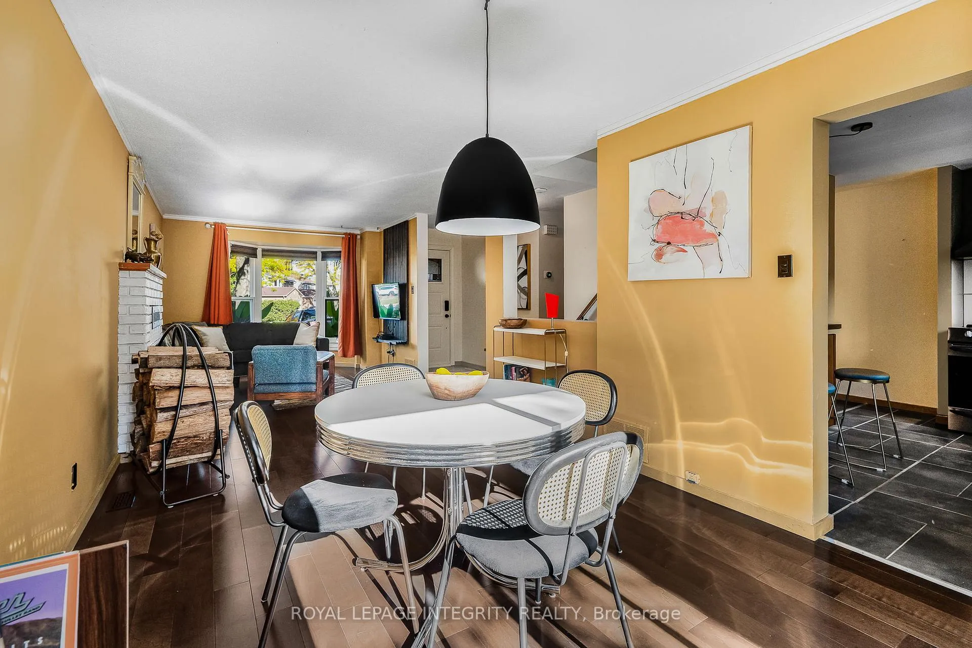Photo 11 of 1454 Deavy Way, Ottawa, Bilberry Creek/Queenswood Heights — HOMEH