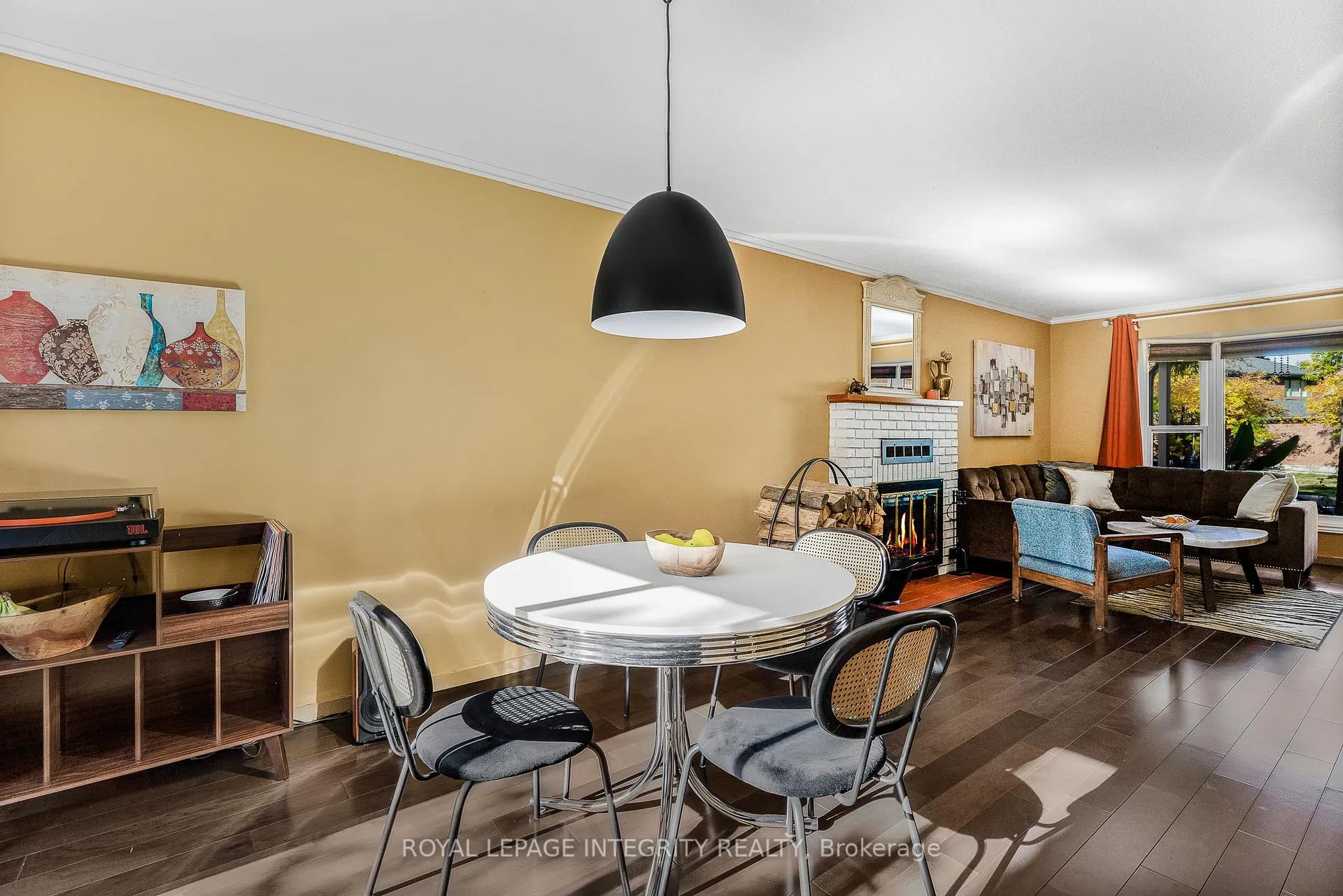 Photo 12 of 1454 Deavy Way, Ottawa, Bilberry Creek/Queenswood Heights — HOMEH