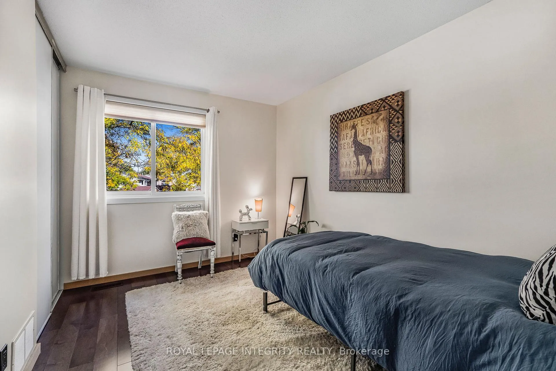 Photo 18 of 1454 Deavy Way, Ottawa, Bilberry Creek/Queenswood Heights — HOMEH