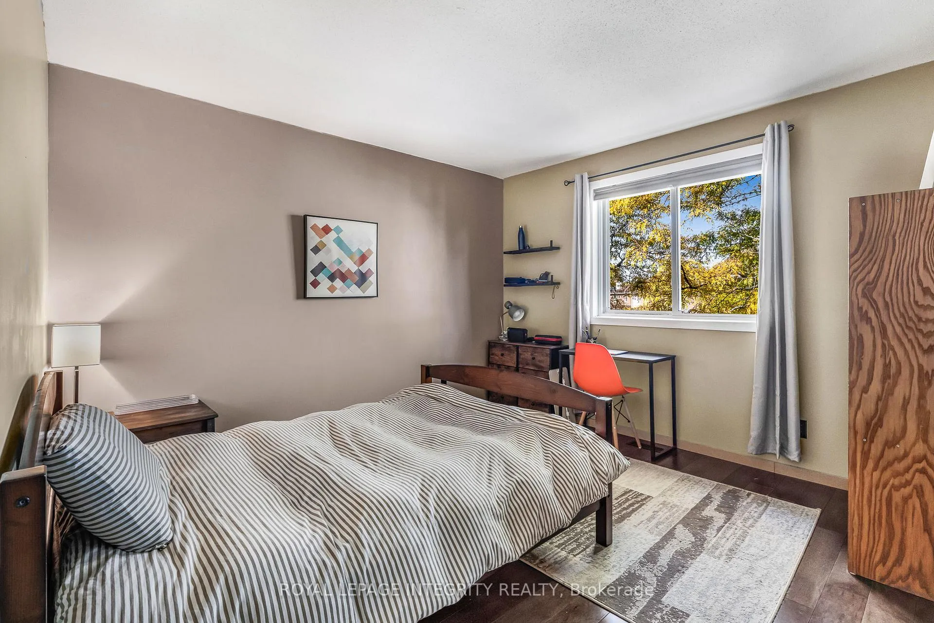 Photo 19 of 1454 Deavy Way, Ottawa, Bilberry Creek/Queenswood Heights — HOMEH