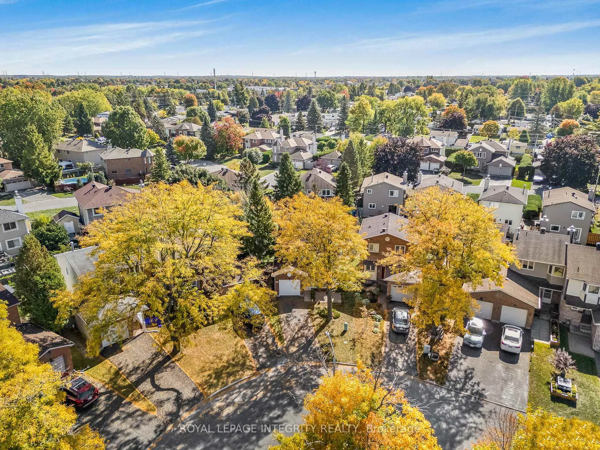 Photo 32 of 1454 Deavy Way, Ottawa, Bilberry Creek/Queenswood Heights — HOMEH