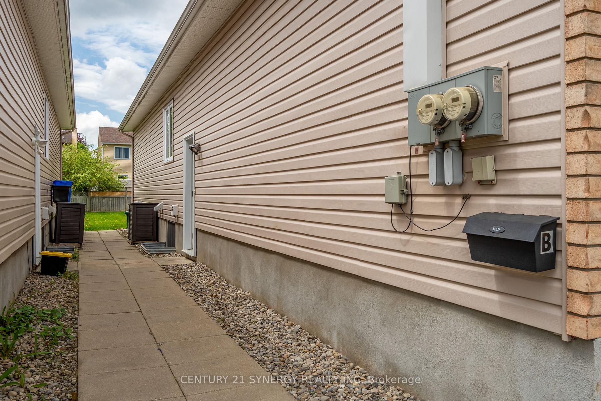 Photo 37 of 1776 Belcourt Boulevard, Ottawa, Chateauneuf — HOMEH