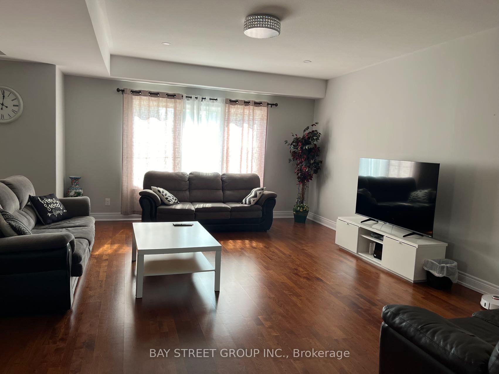 Photo 3 of 7850 Pender Street, Niagara Falls, Oldfield — HOMEH