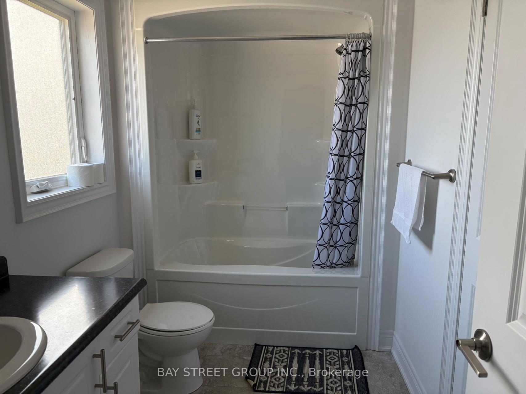 Photo 9 of 7850 Pender Street, Niagara Falls, Oldfield — HOMEH