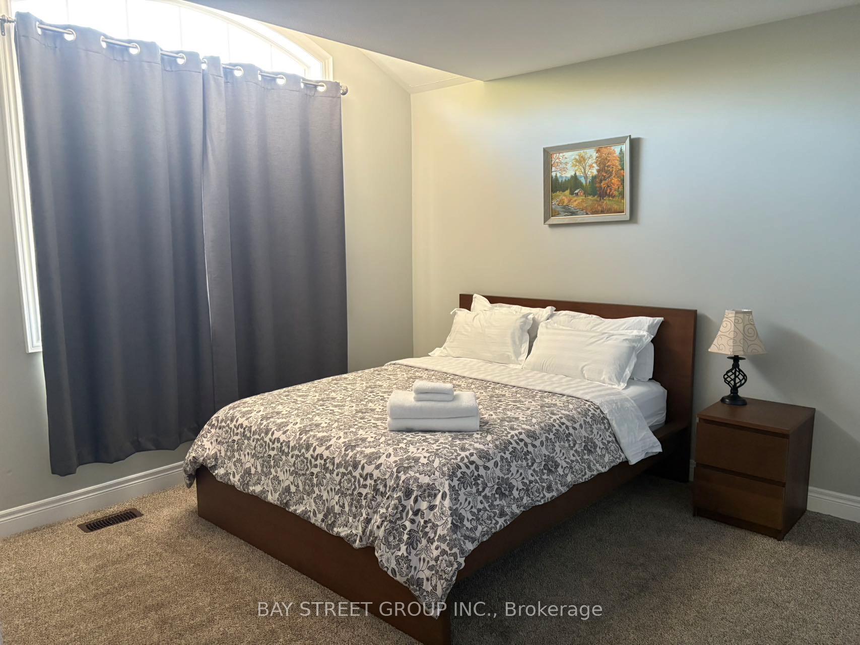 Photo 12 of 7850 Pender Street, Niagara Falls, Oldfield — HOMEH