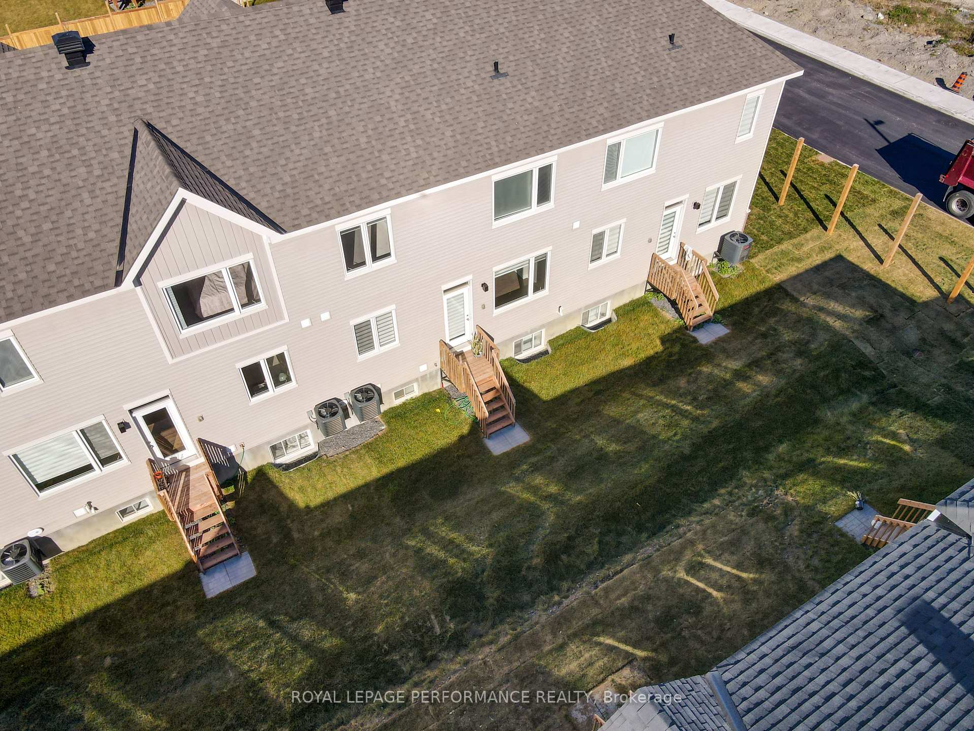 Photo 6 of 116 Pizzicato Street, Ottawa, Mer Bleue/Bradley Estates/Anderson Park — HOMEH