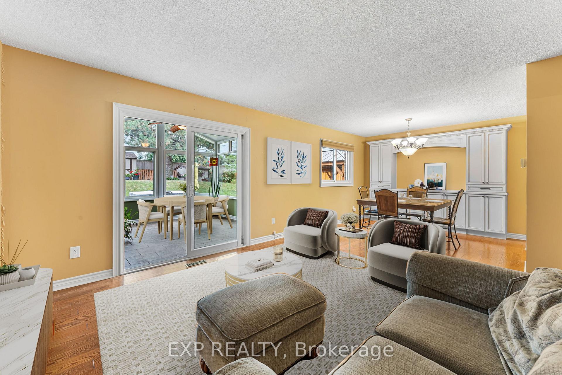 Photo 6 of 2930 Oslo Crescent, Mississauga, Meadowvale — HOMEH