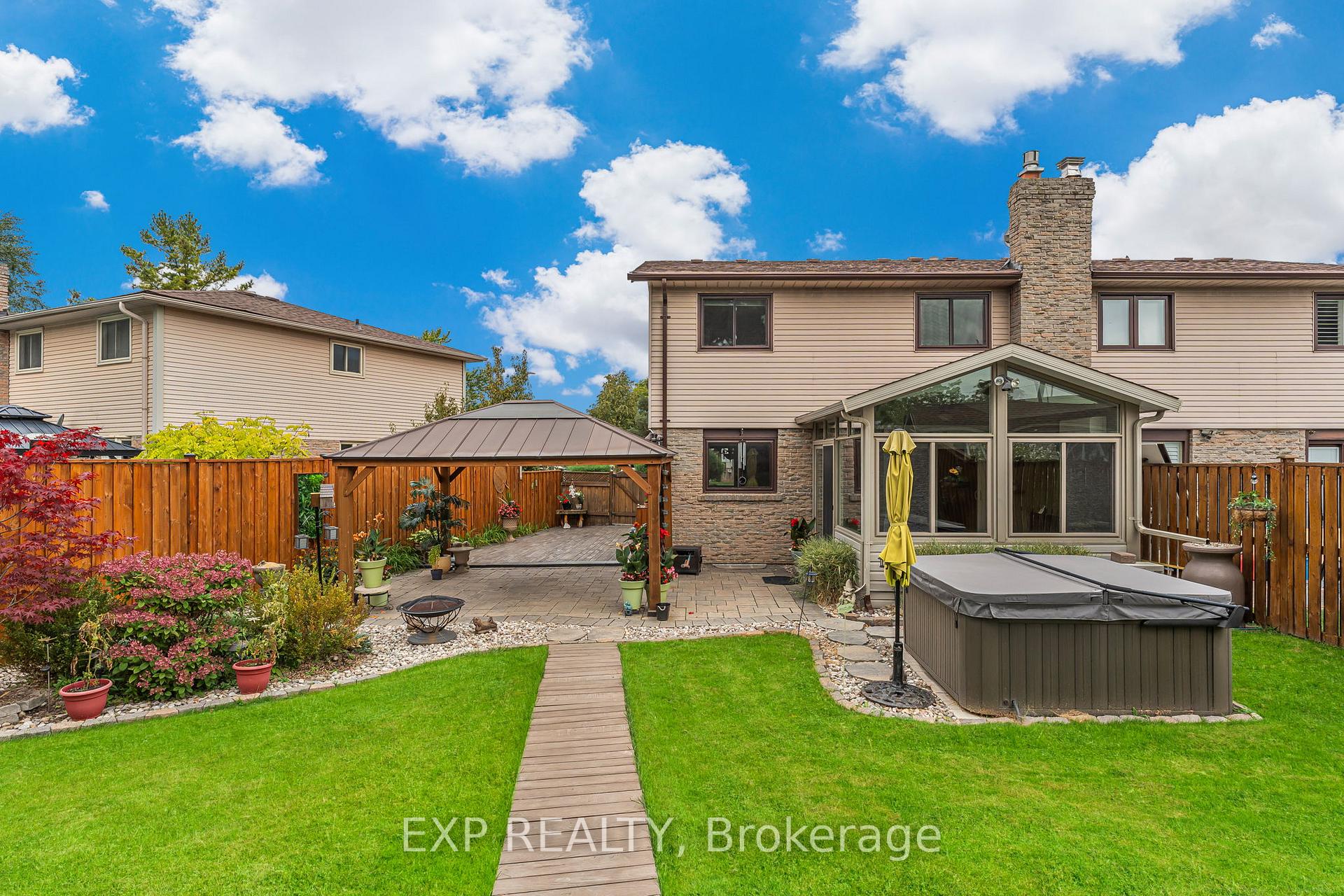 Photo 10 of 2930 Oslo Crescent, Mississauga, Meadowvale — HOMEH