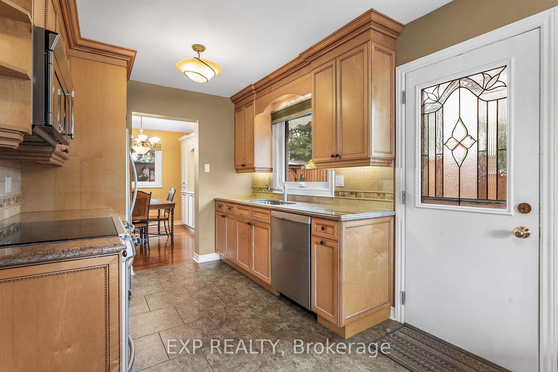 Photo 18 of 2930 Oslo Crescent, Mississauga, Meadowvale — HOMEH