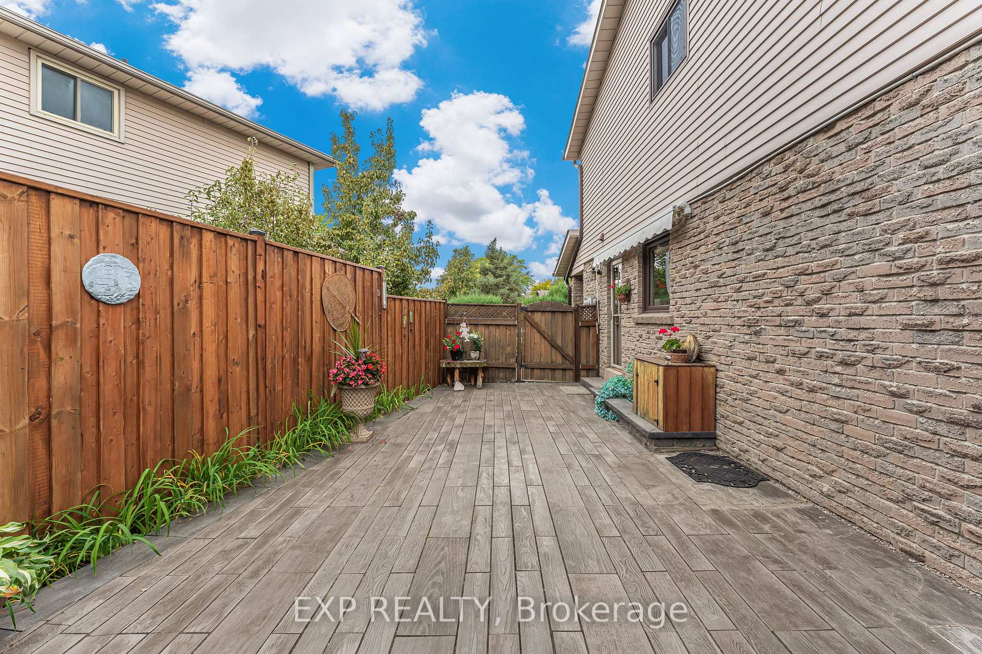 Photo 41 of 2930 Oslo Crescent, Mississauga, Meadowvale — HOMEH
