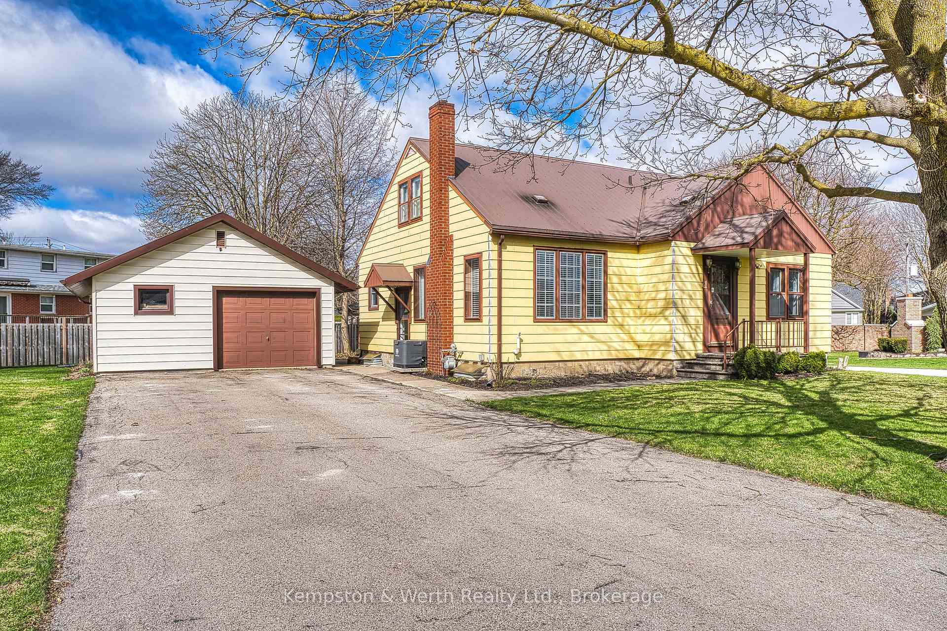 Photo 3 of 11 Churchill Drive, North Perth, Listowel — HOMEH