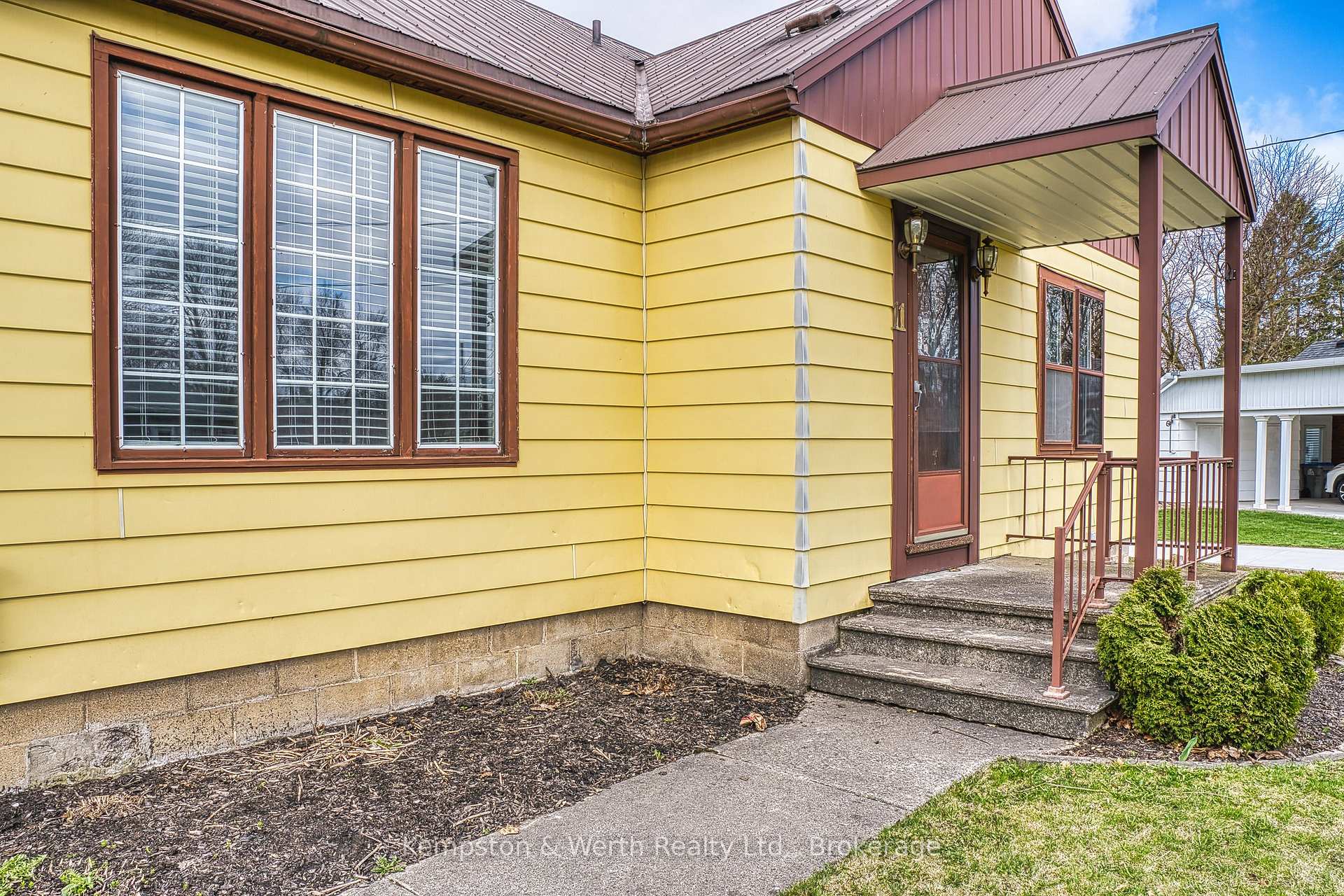 Photo 12 of 11 Churchill Drive, North Perth, Listowel — HOMEH