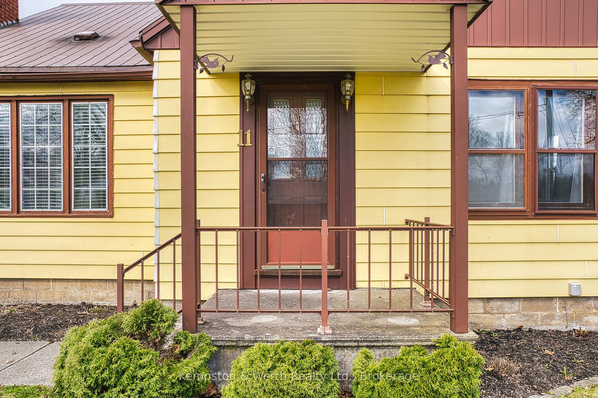Photo 13 of 11 Churchill Drive, North Perth, Listowel — HOMEH