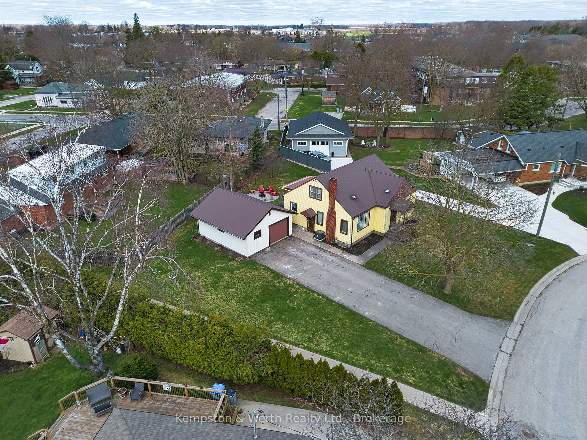 Photo 39 of 11 Churchill Drive, North Perth, Listowel — HOMEH