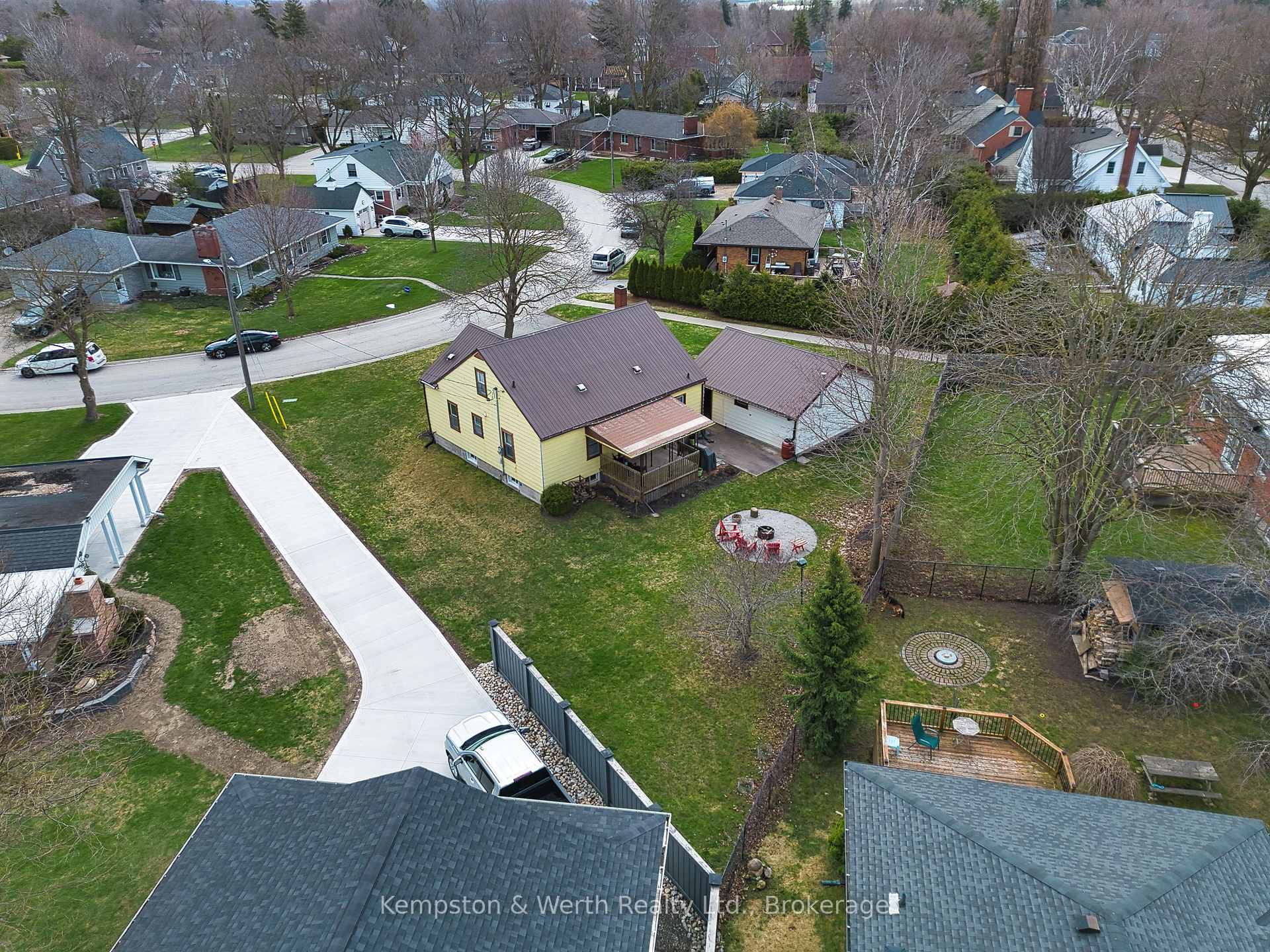 Photo 40 of 11 Churchill Drive, North Perth, Listowel — HOMEH