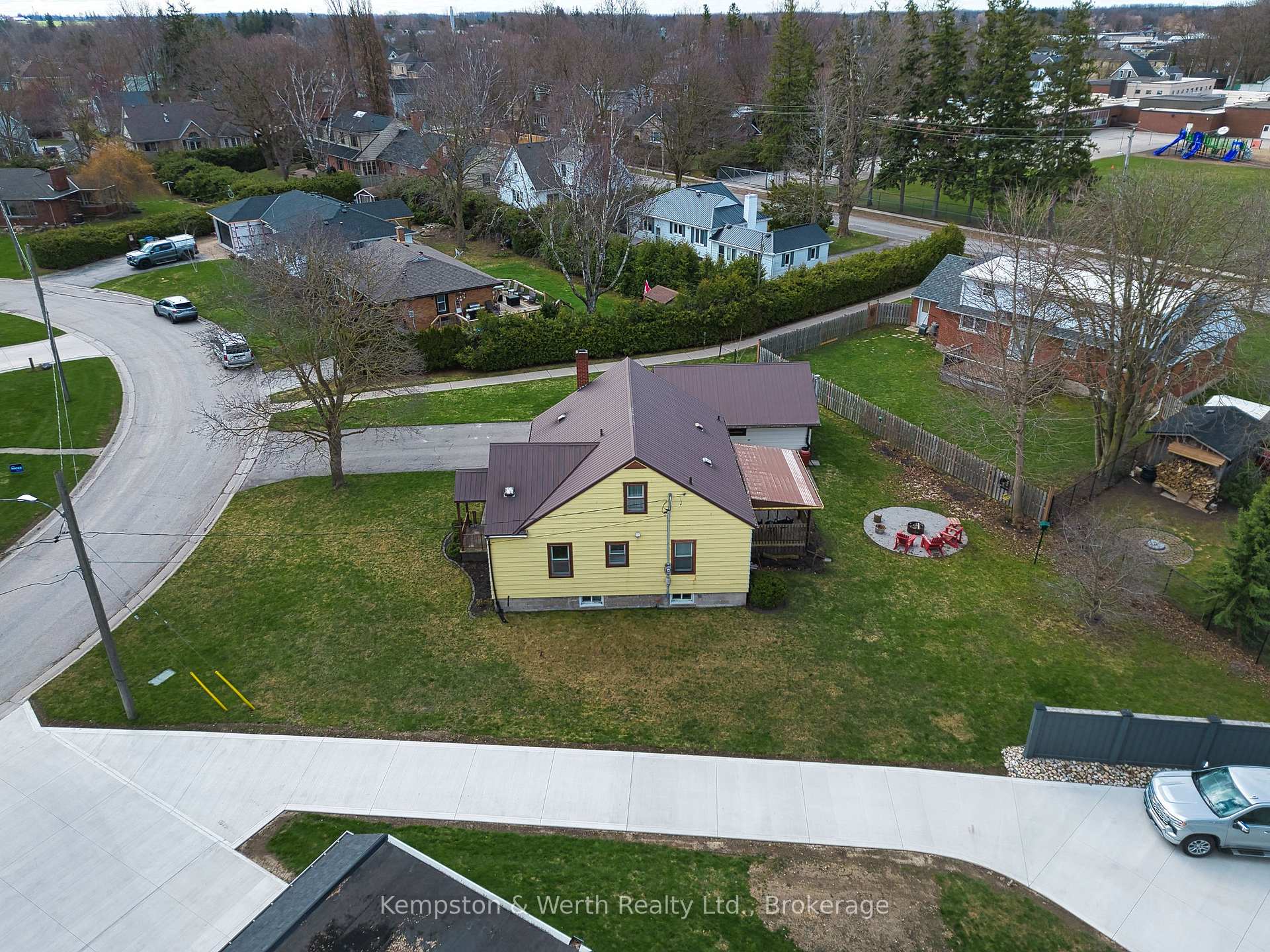 Photo 41 of 11 Churchill Drive, North Perth, Listowel — HOMEH