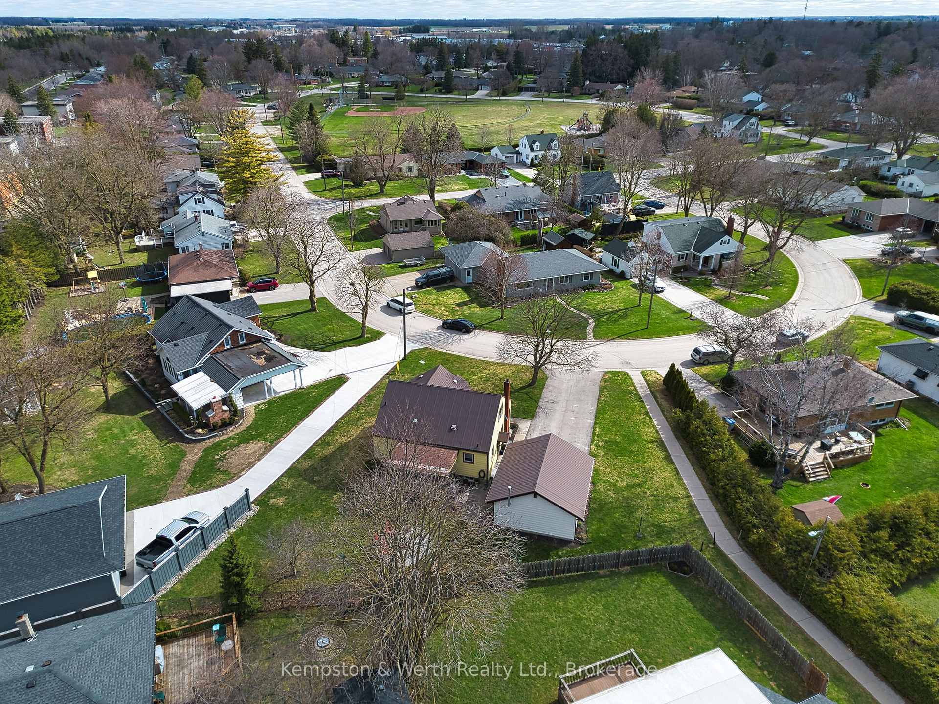 Photo 42 of 11 Churchill Drive, North Perth, Listowel — HOMEH