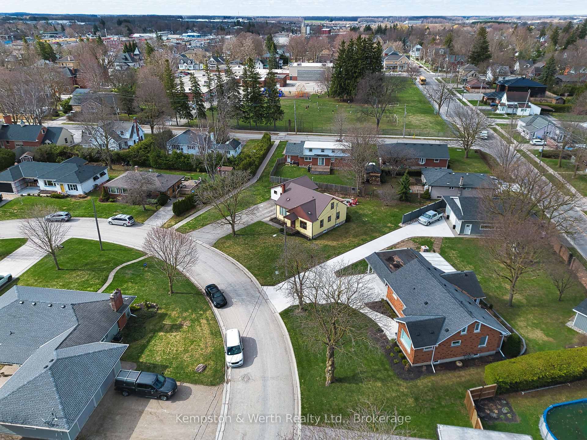 Photo 47 of 11 Churchill Drive, North Perth, Listowel — HOMEH