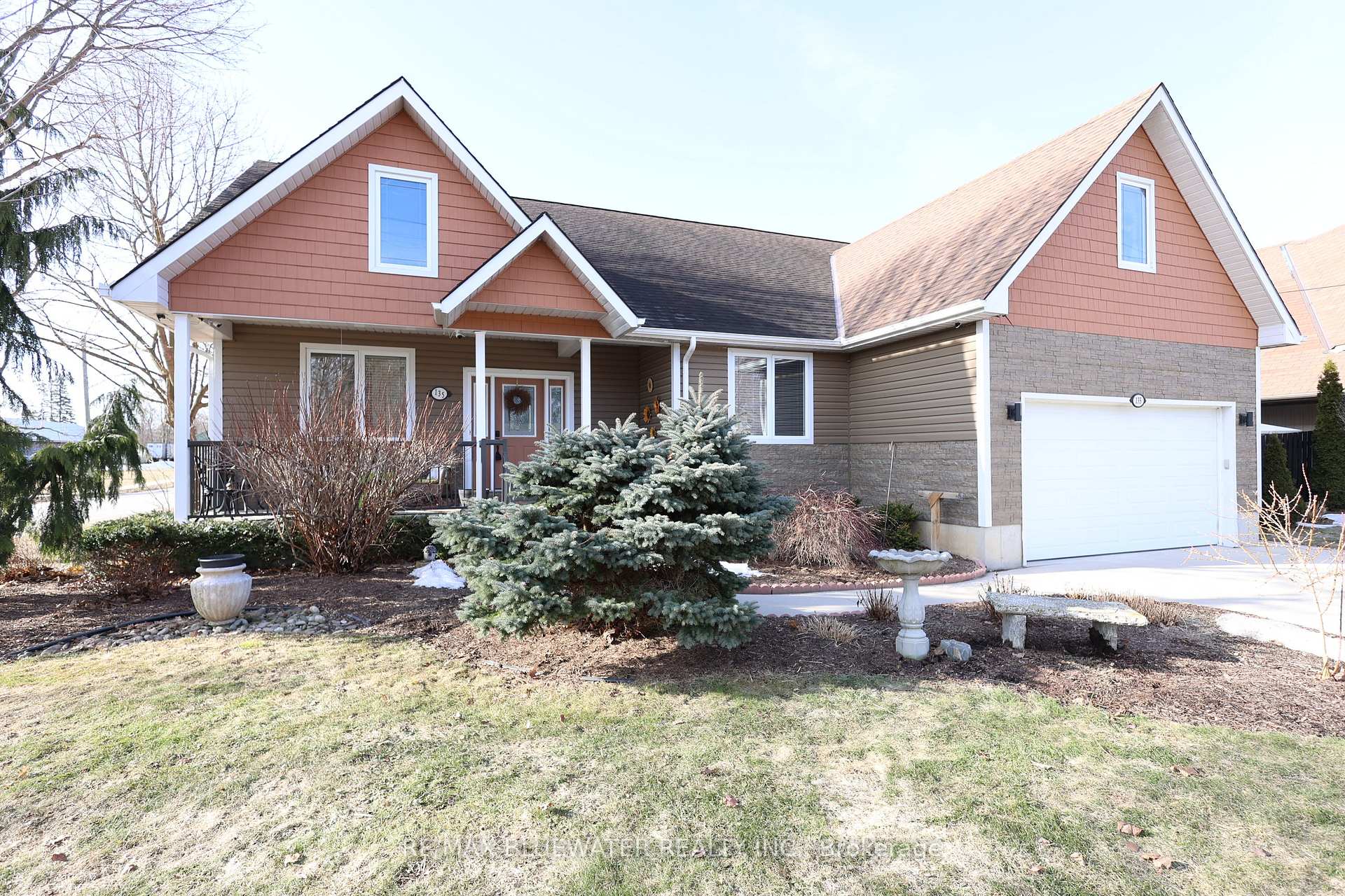 Photo 1 of 135 Mill Street, North Middlesex, Parkhill — HOMEH