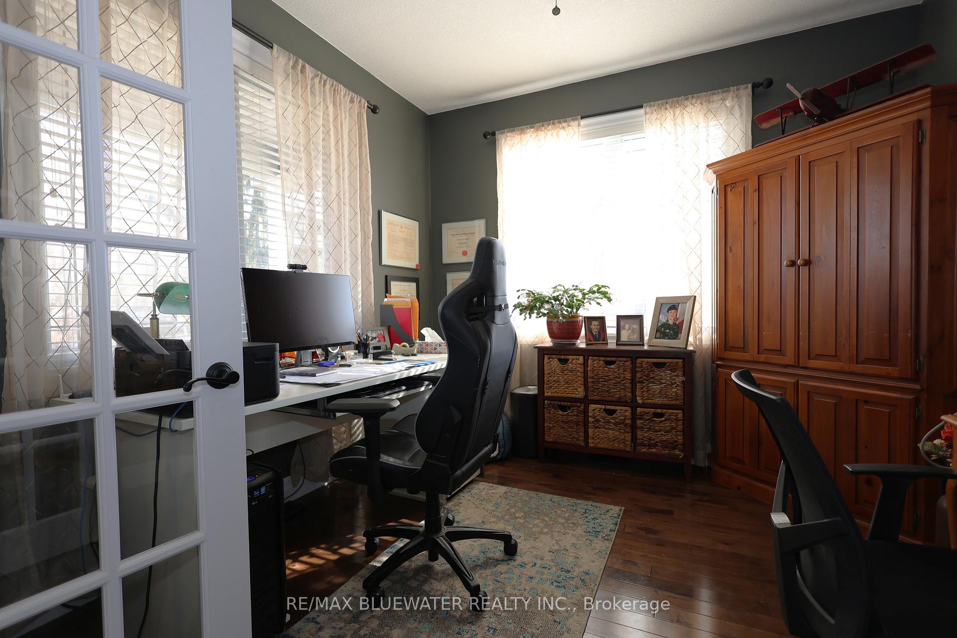 Photo 8 of 135 Mill Street, North Middlesex, Parkhill — HOMEH