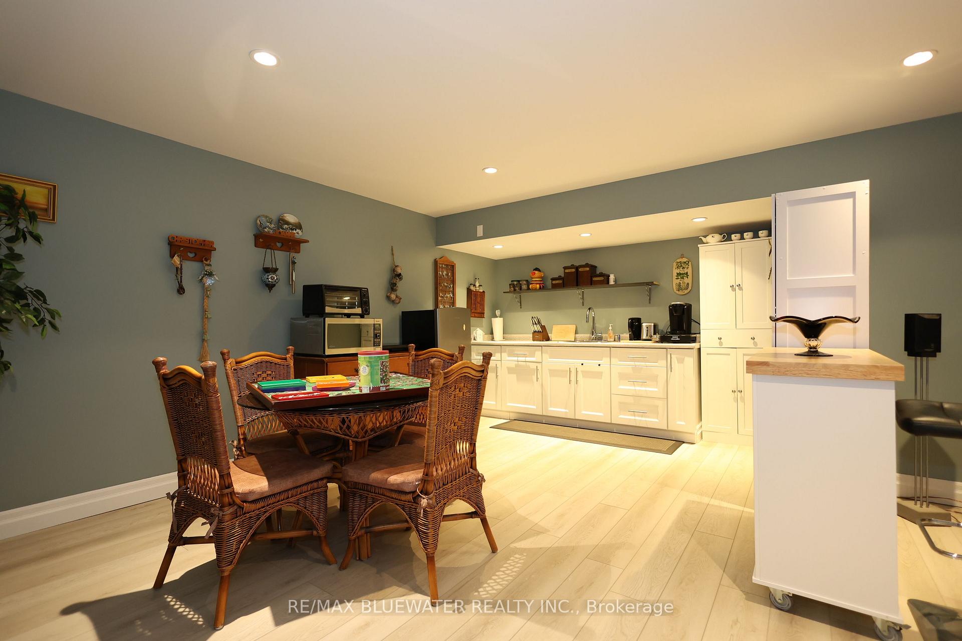 Photo 28 of 135 Mill Street, North Middlesex, Parkhill — HOMEH