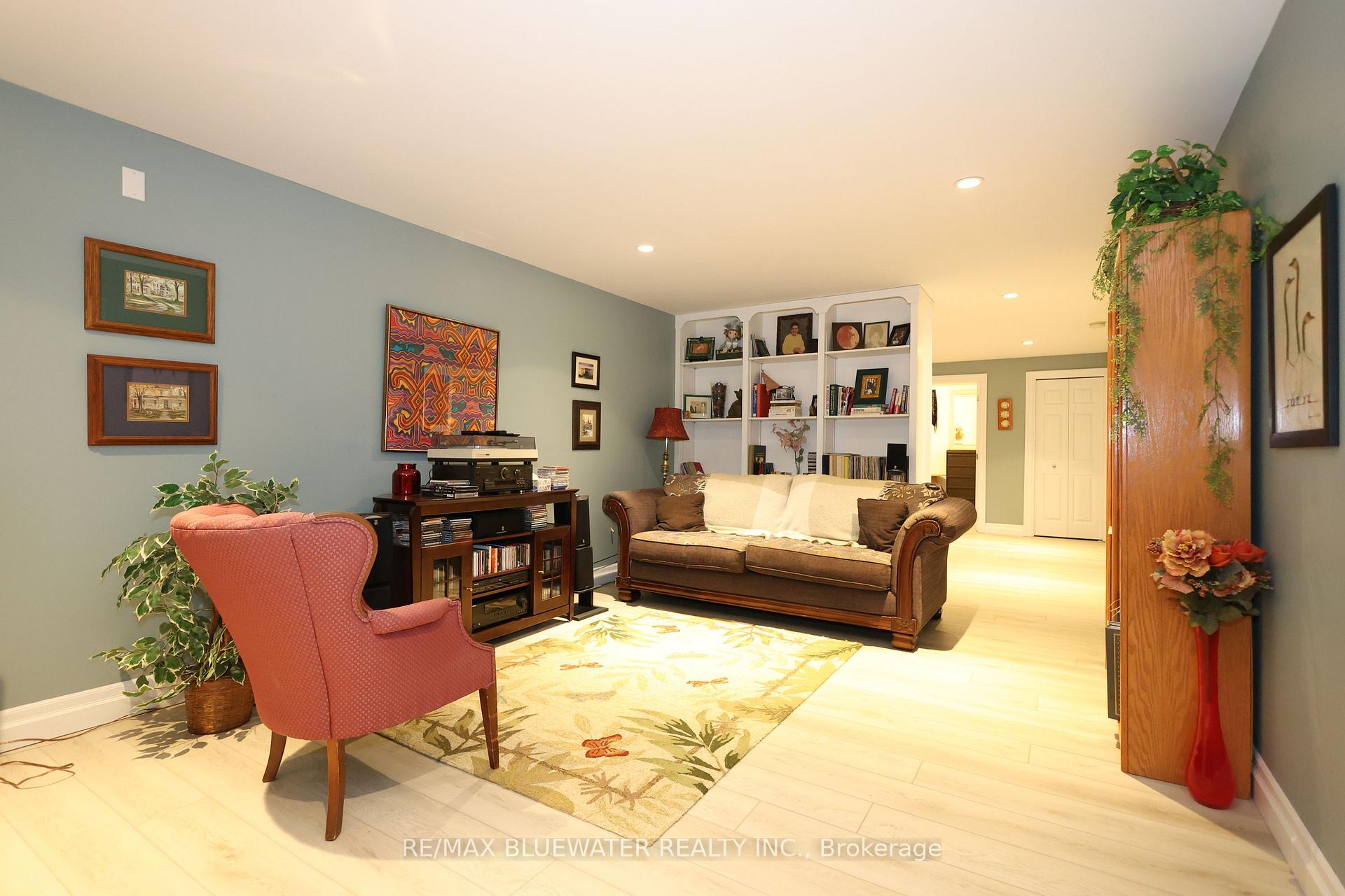 Photo 30 of 135 Mill Street, North Middlesex, Parkhill — HOMEH