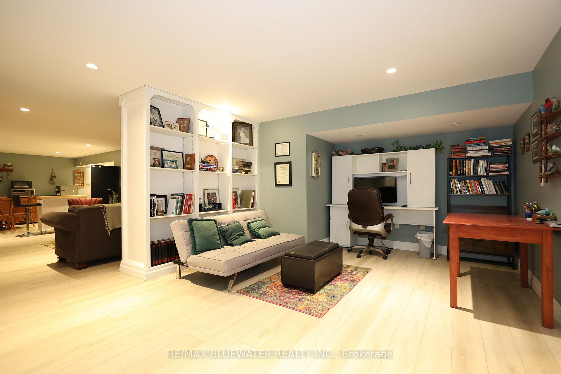 Photo 32 of 135 Mill Street, North Middlesex, Parkhill — HOMEH