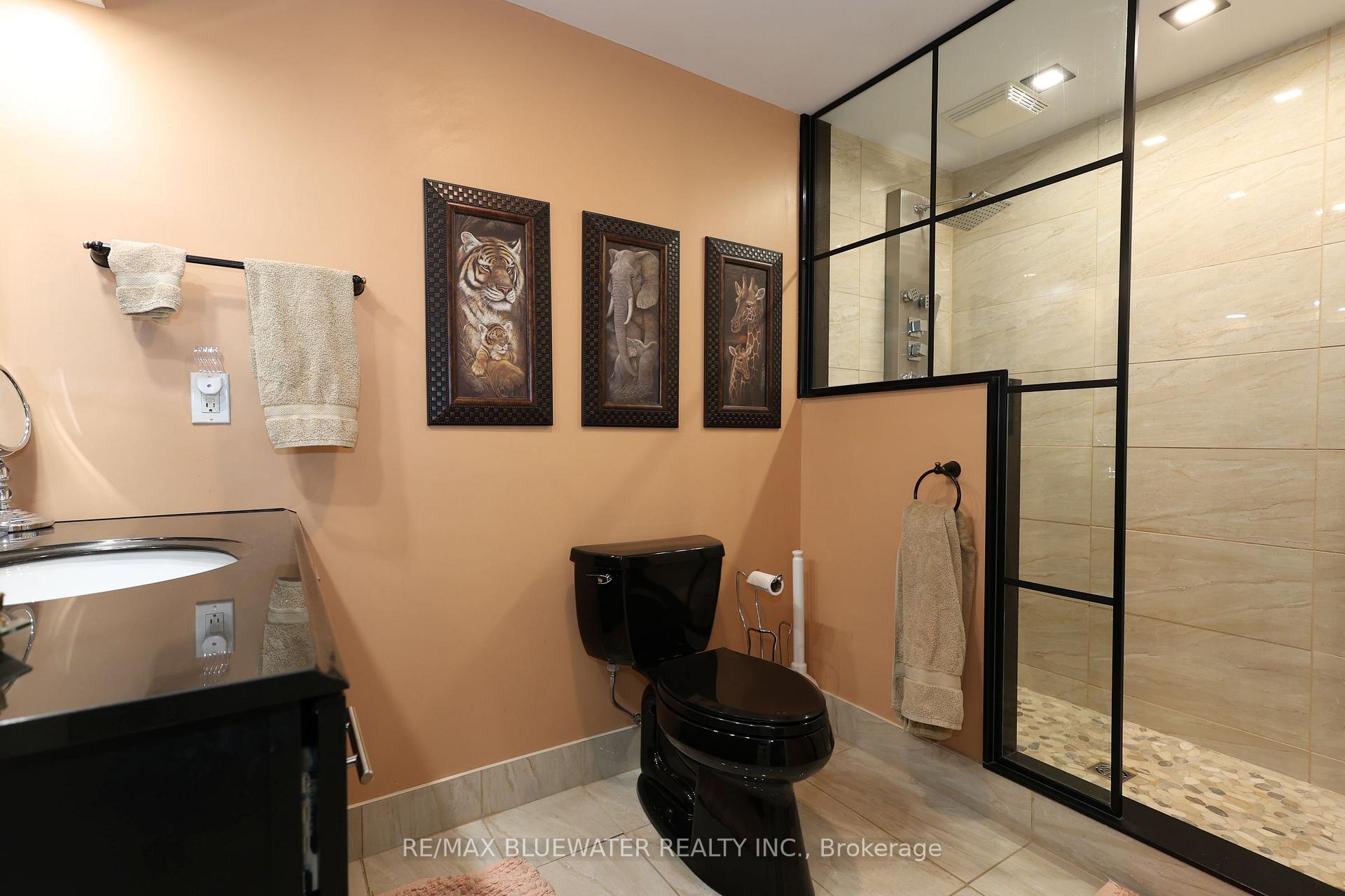 Photo 36 of 135 Mill Street, North Middlesex, Parkhill — HOMEH