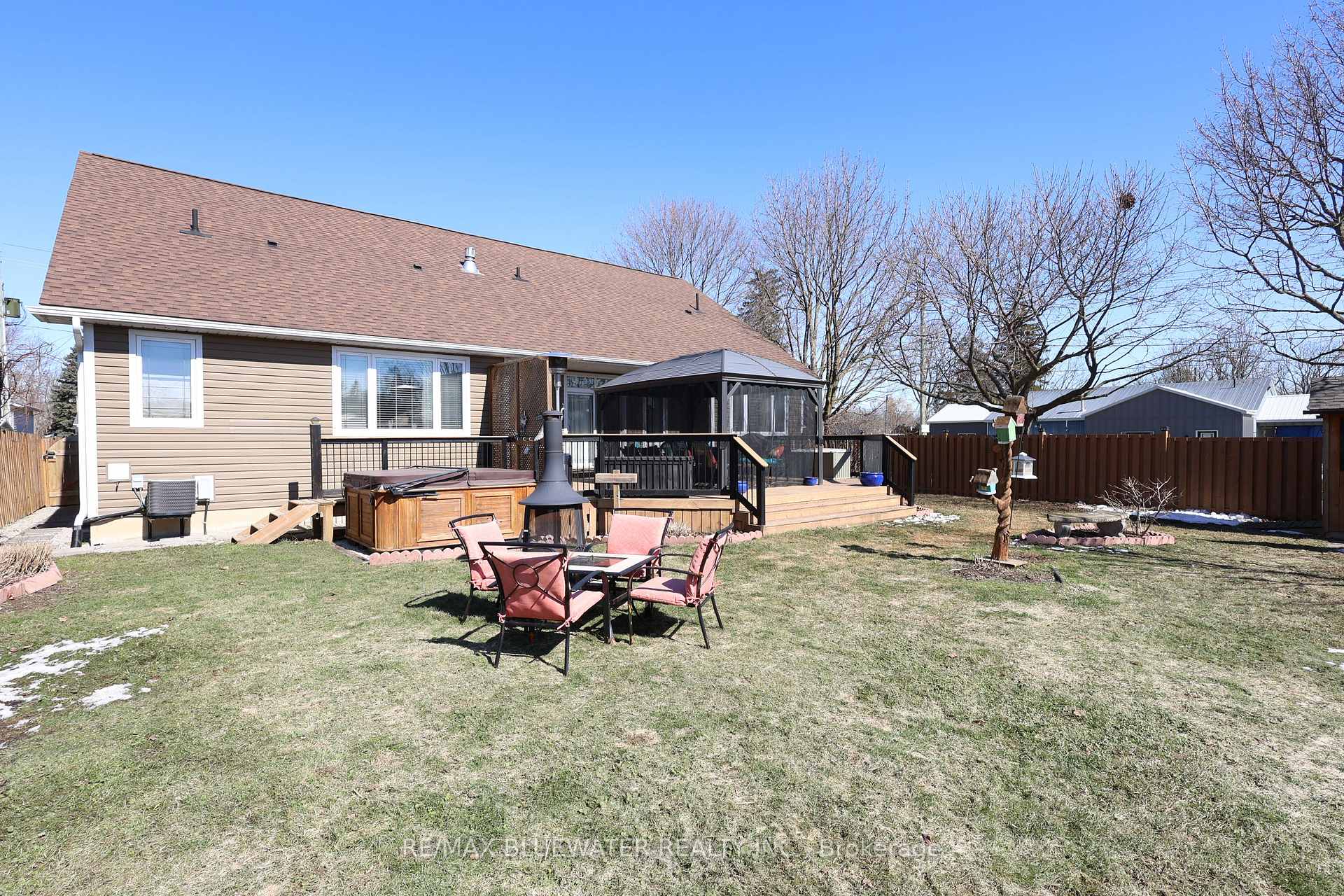 Photo 38 of 135 Mill Street, North Middlesex, Parkhill — HOMEH