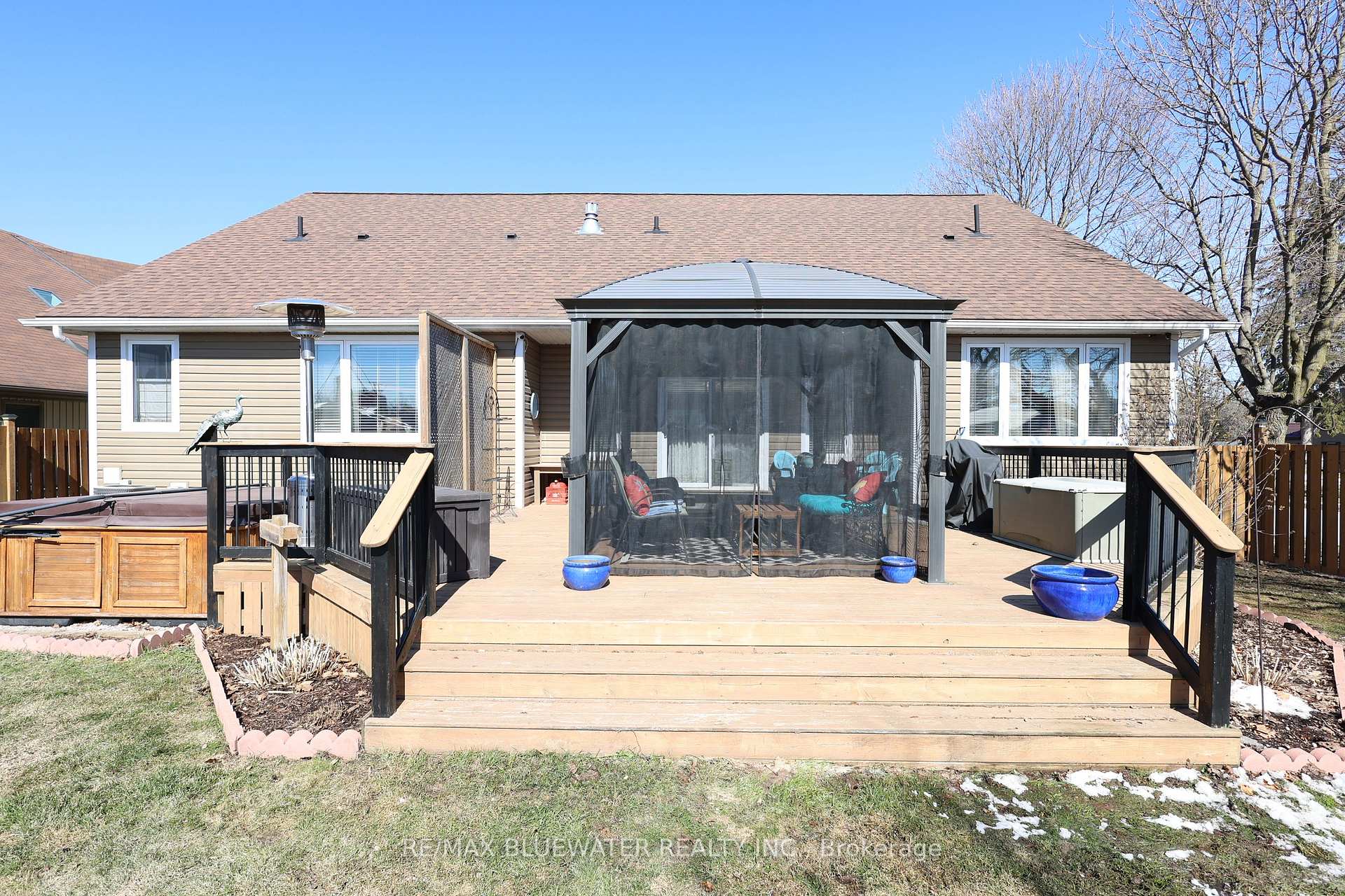Photo 39 of 135 Mill Street, North Middlesex, Parkhill — HOMEH