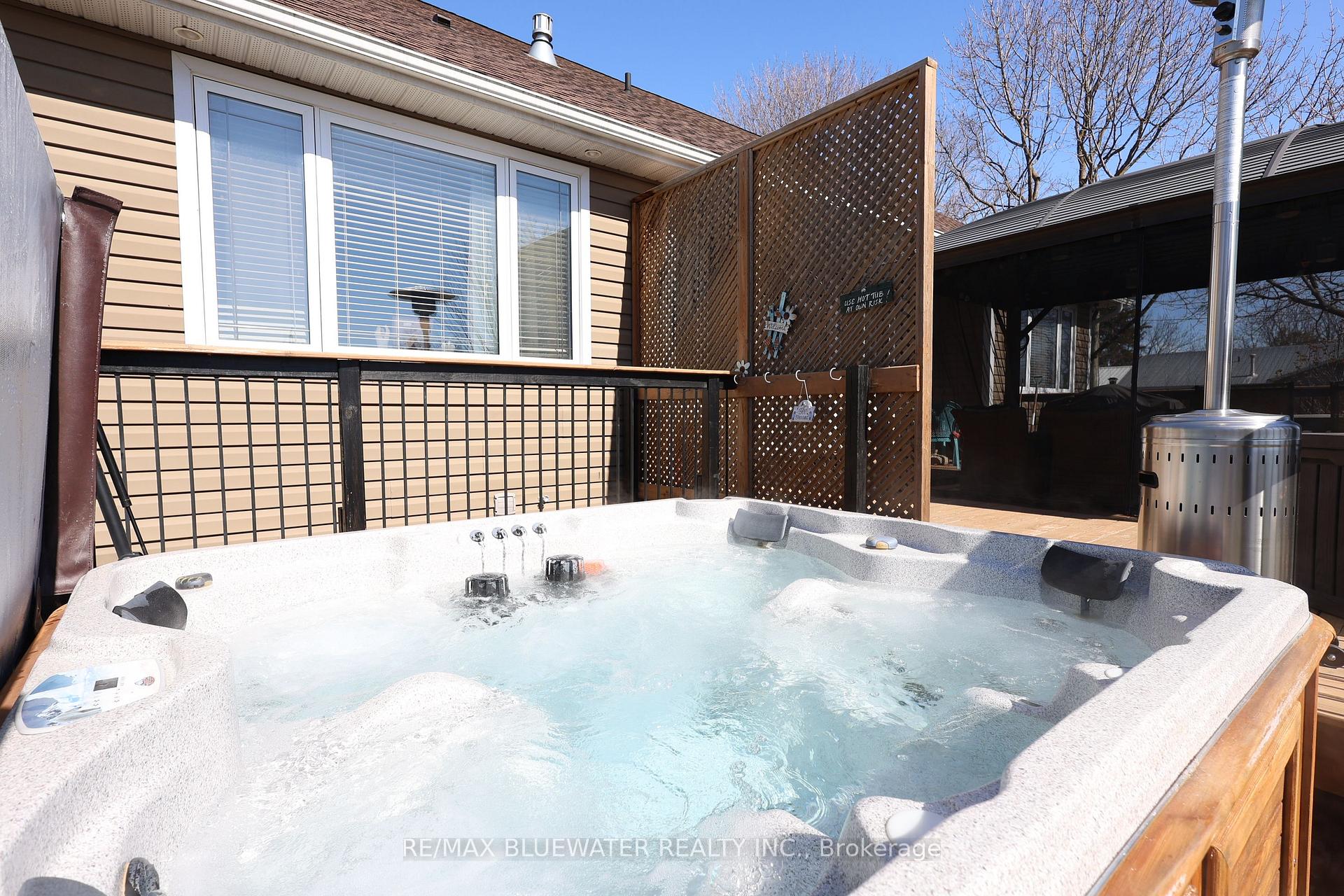 Photo 43 of 135 Mill Street, North Middlesex, Parkhill — HOMEH