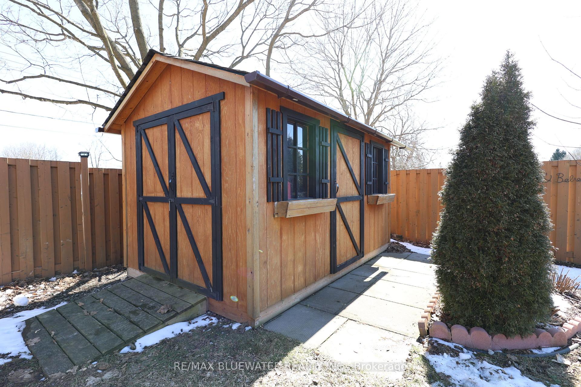 Photo 44 of 135 Mill Street, North Middlesex, Parkhill — HOMEH