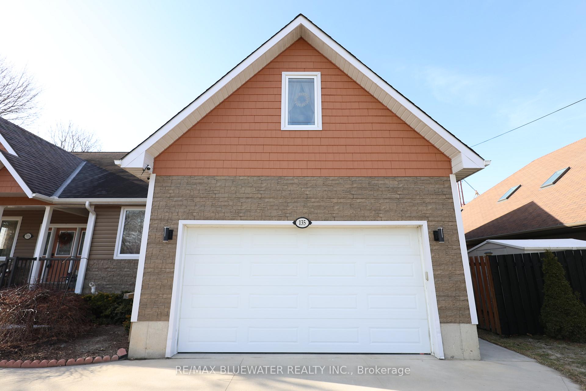 Photo 45 of 135 Mill Street, North Middlesex, Parkhill — HOMEH