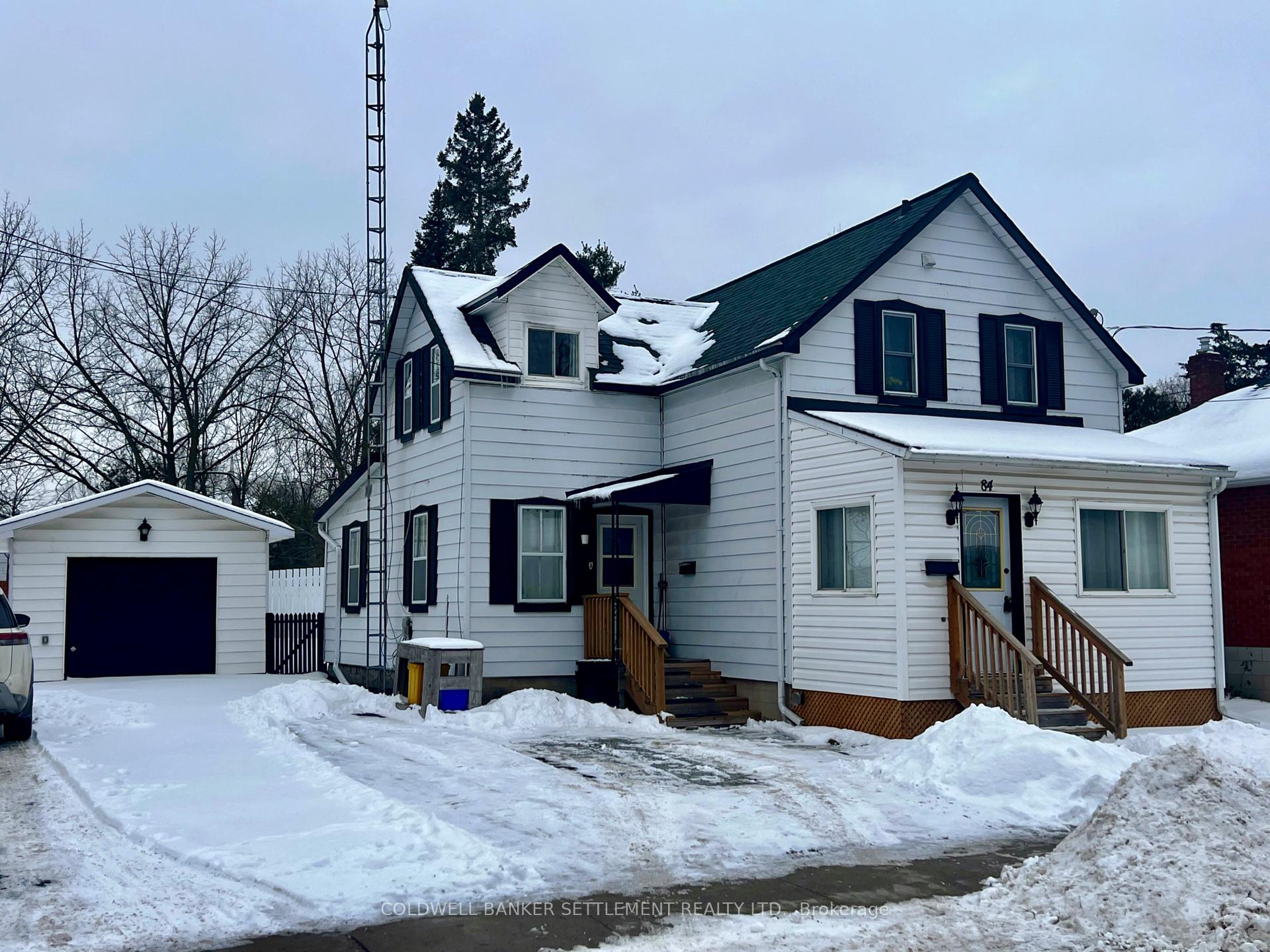 Front of 84 Beckwith Street E
