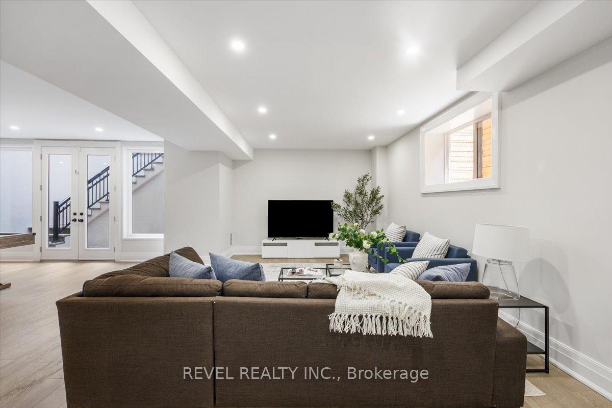Photo 32 of 493 Brookside Drive, Oakville, West — HOMEH