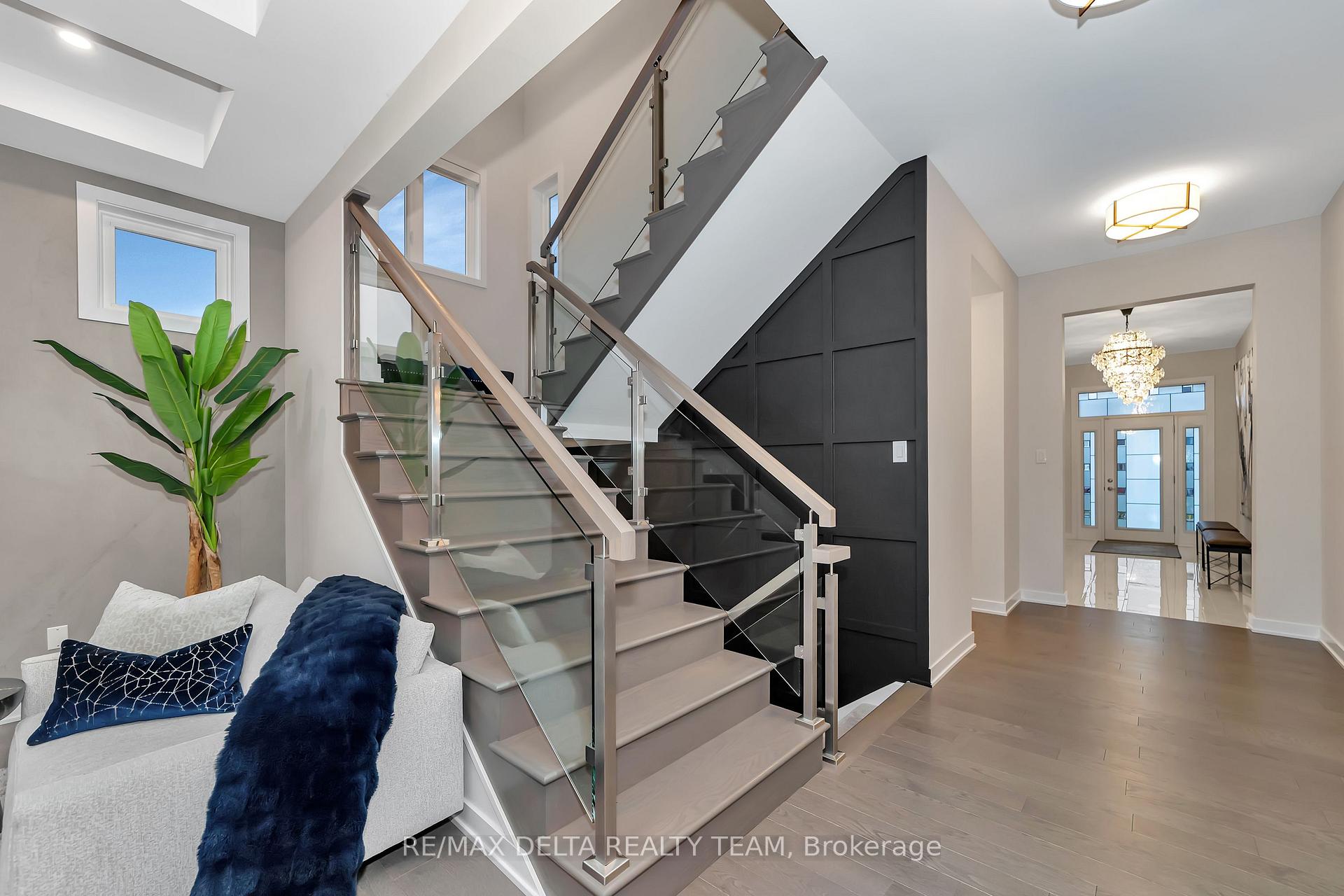 Photo 3 of 912 Socca Crescent, Ottawa, Notting Hill/Summerside — HOMEH